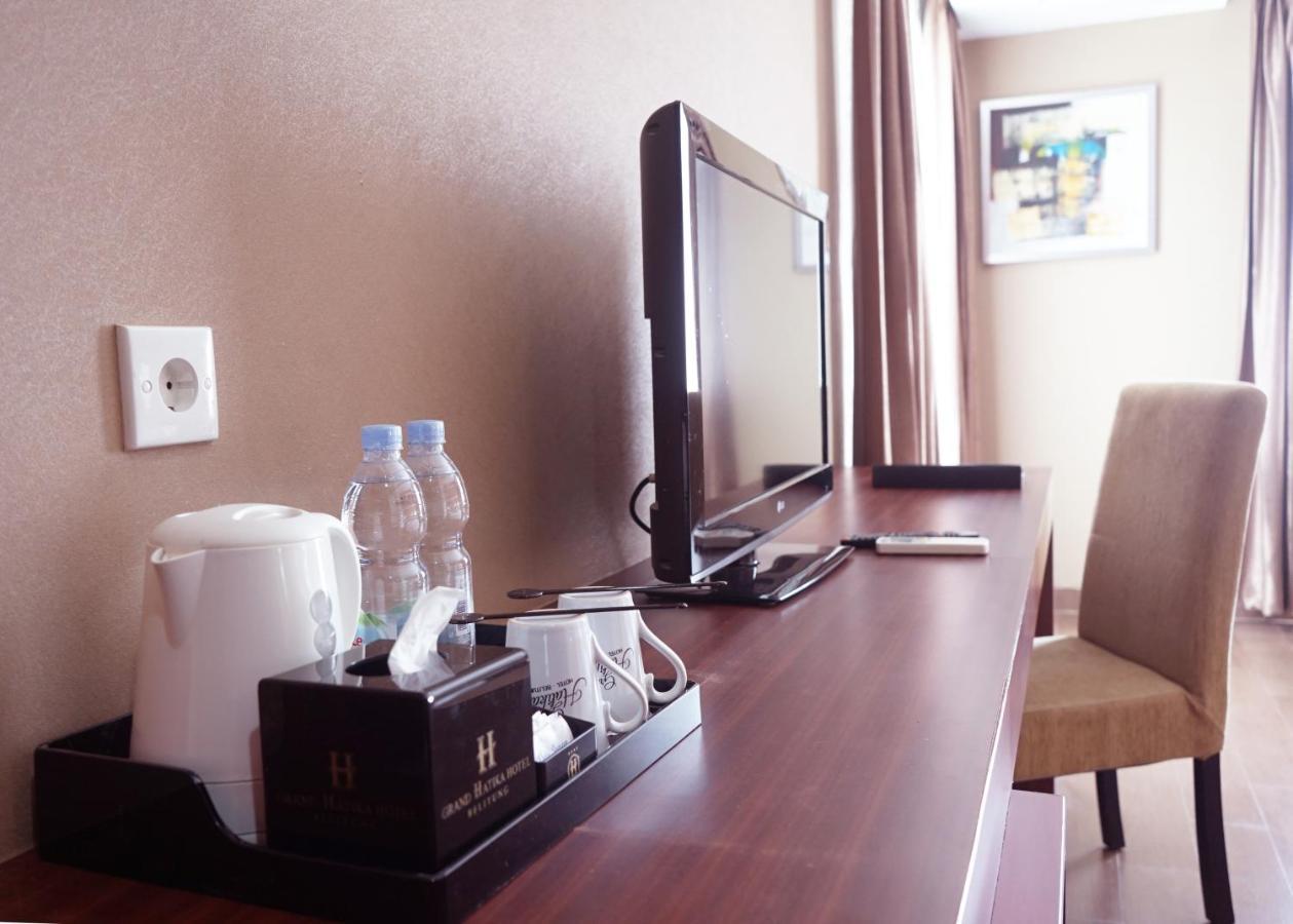Grand Hatika Hotel Tanjung Pandan Exterior photo