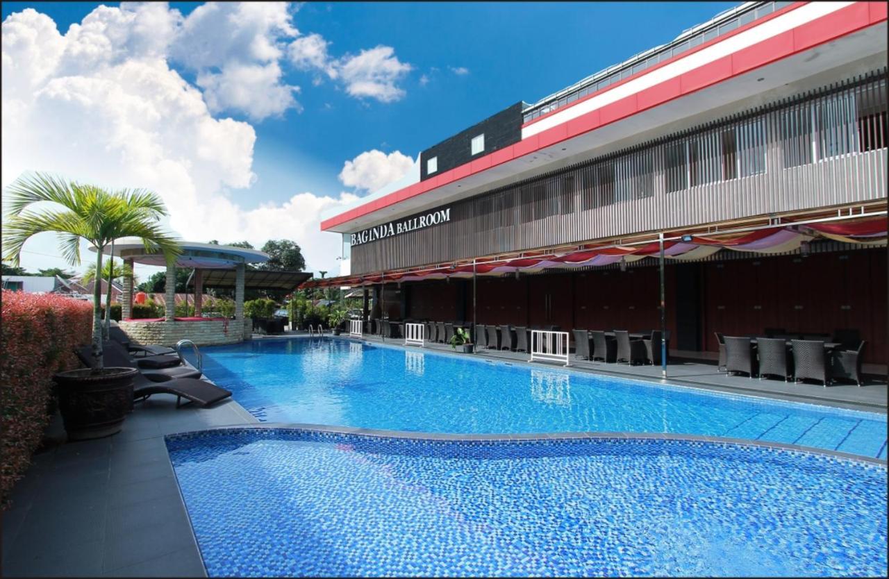 Grand Hatika Hotel Tanjung Pandan Exterior photo